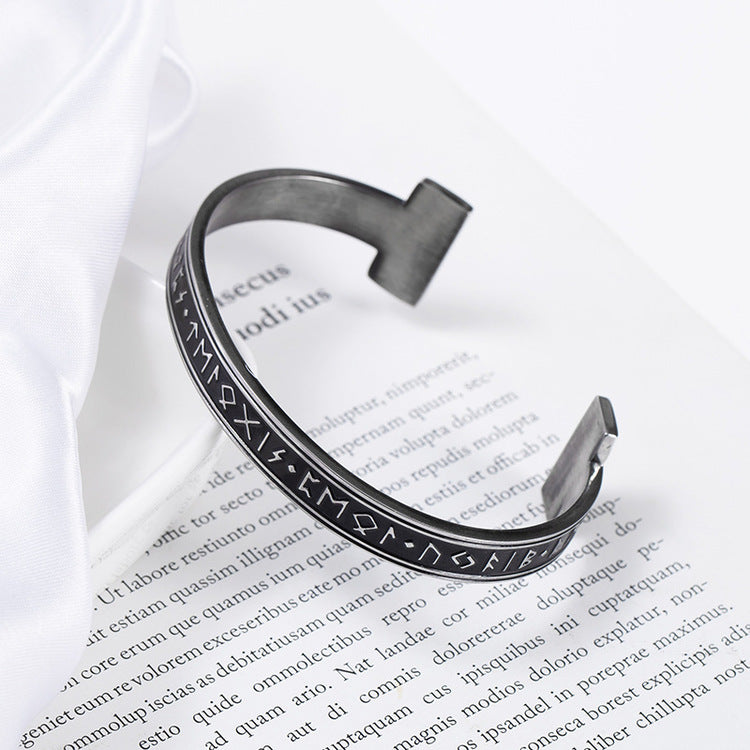Armband Runskrift Stelt. Steel /  Black